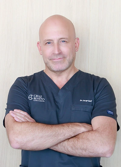 doctor jorge giner clinica dental cruz benito